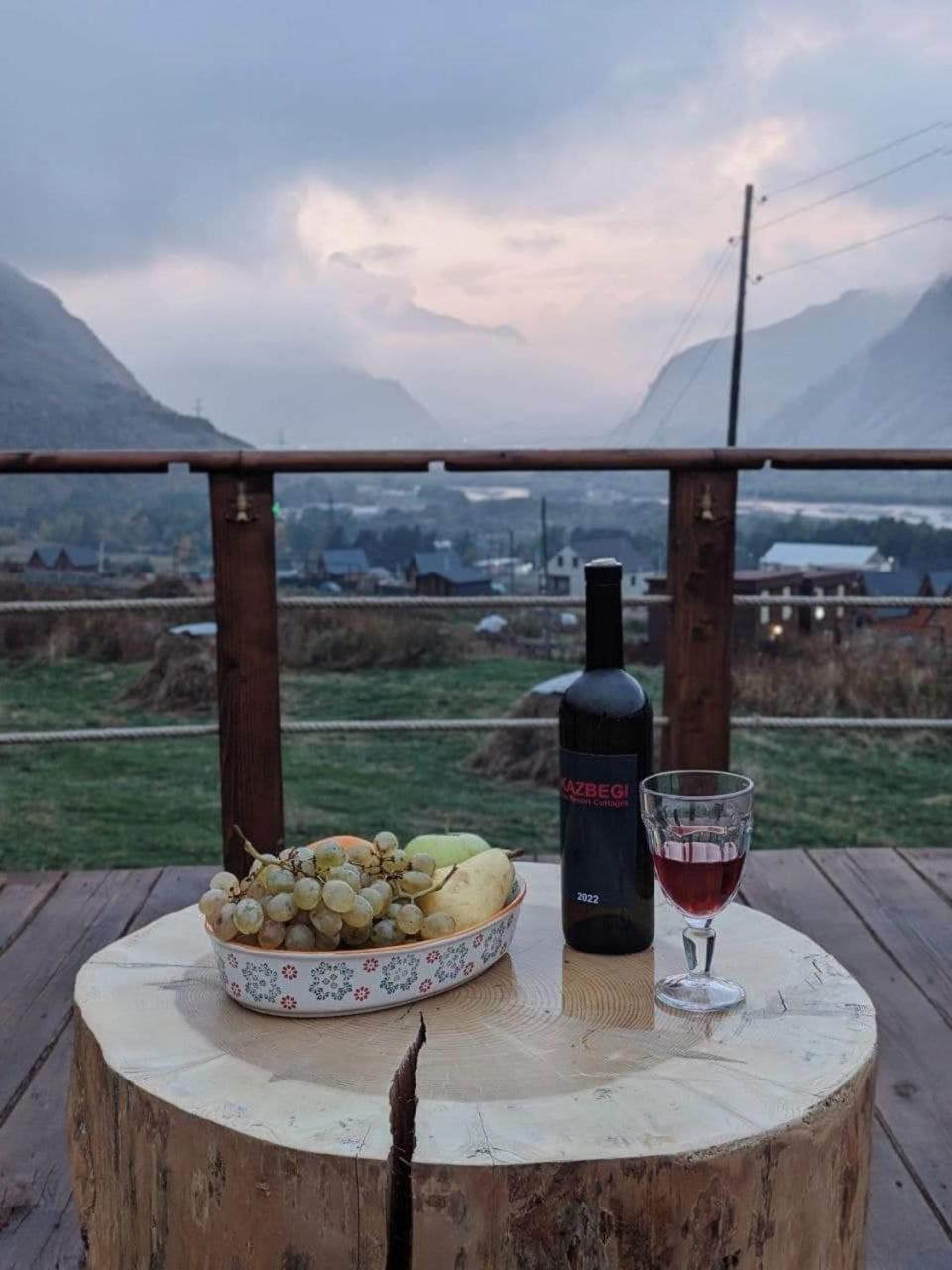 Kazbegi Spa Resort Cottages Exterior photo