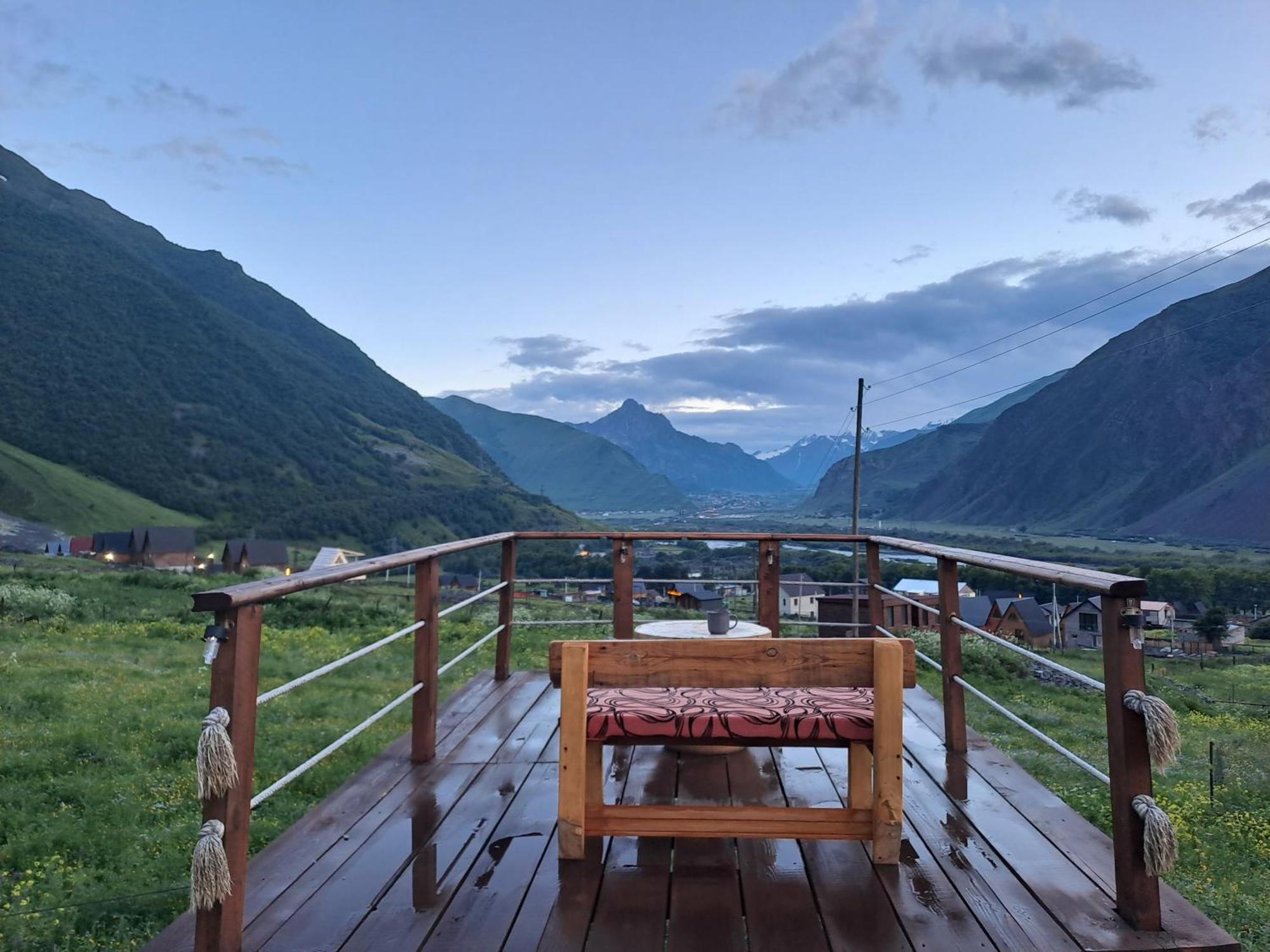Kazbegi Spa Resort Cottages Exterior photo