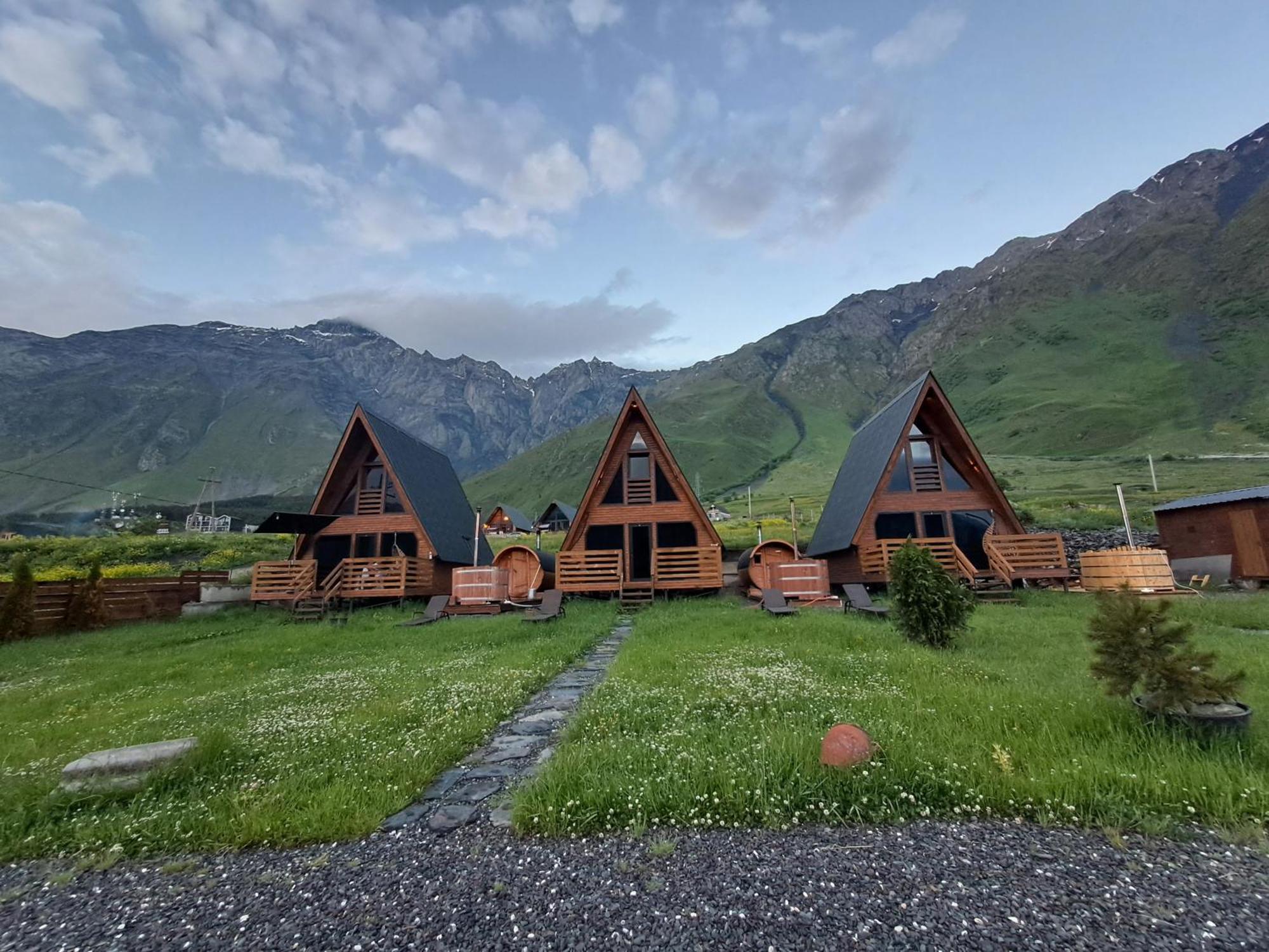 Kazbegi Spa Resort Cottages Exterior photo